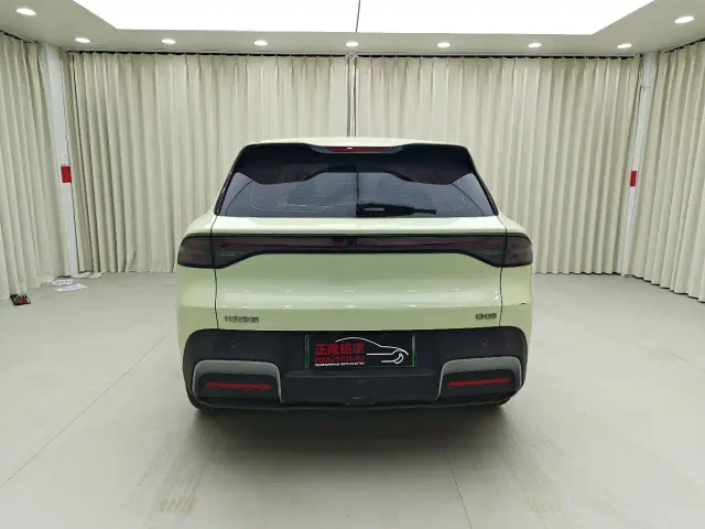 Changan Qiyuan Q05 — Фото автомобиля 5