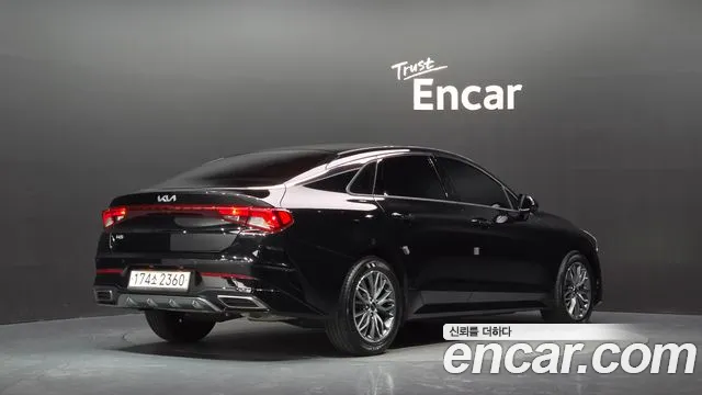 Kia K5 — Фото автомобиля 2