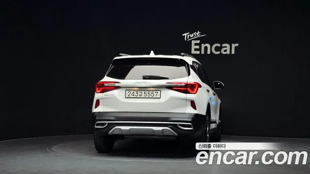 Kia Seltos — Фото автомобиля 4