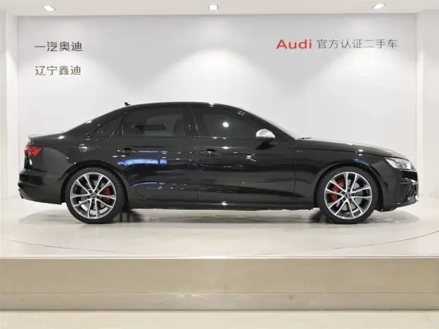 Audi S4 — Фото автомобиля 3