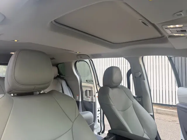 Toyota Granvia — Фото автомобиля 16
