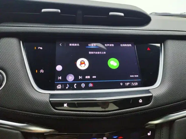 Cadillac XT5 — Фото автомобиля 13