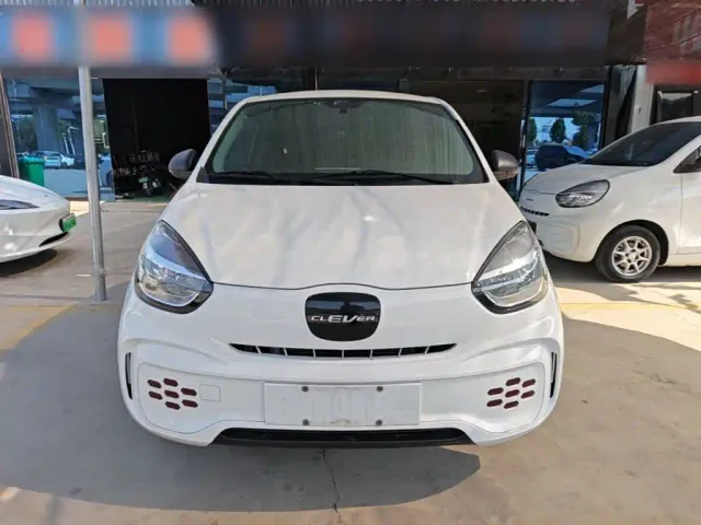 Roewe Clever — Фото автомобиля 2