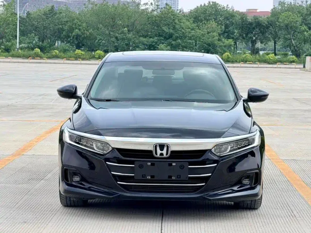 Honda Accord 2022 260TURBO Luxury Edition — Фото автомобиля 3
