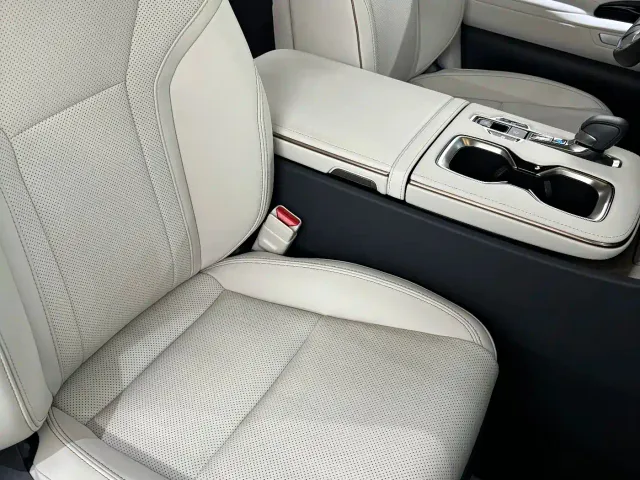 Lexus LM — Фото автомобиля 9