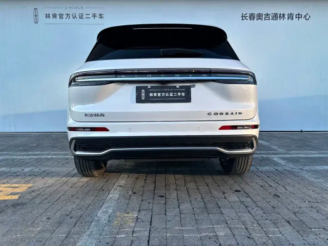 Lincoln Corsair — Фото автомобиля 3