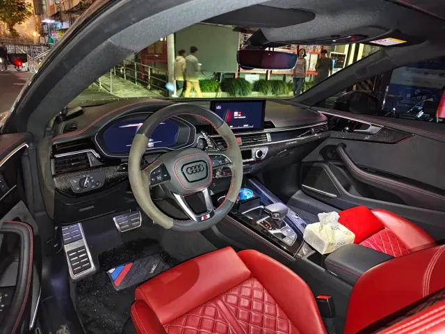Audi S5 — Фото автомобиля 5