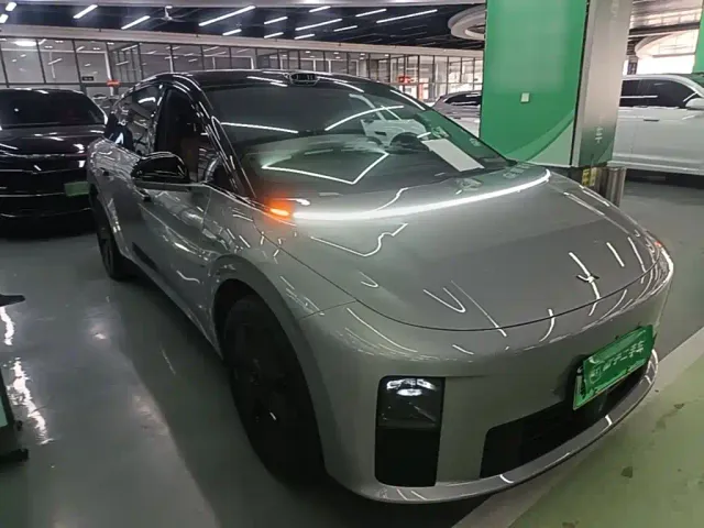 Li Auto i6 — Фото автомобиля 3