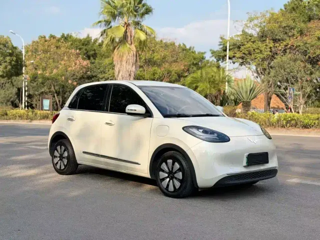 Wuling Bingo — Фото автомобиля 3
