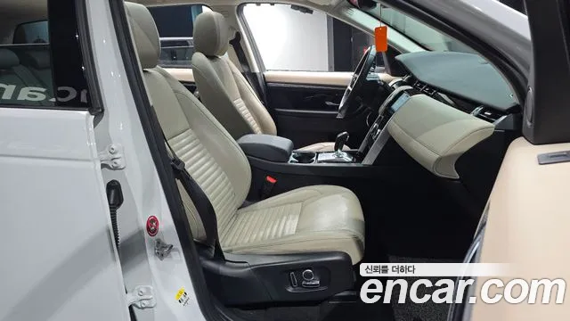 Land Rover Discovery Sport — Фото автомобиля 18