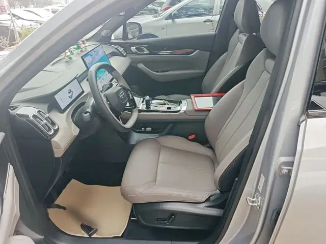 Geely Boyue L — Фото автомобиля 14