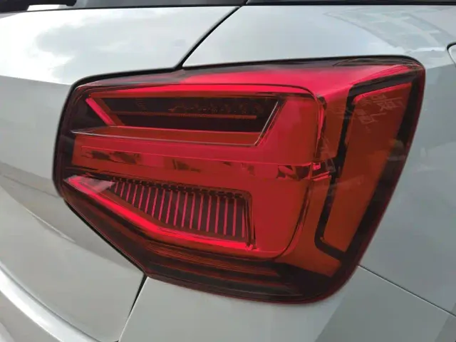 Audi Q2L — Фото автомобиля 27