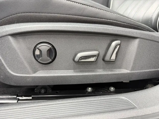 Volkswagen Passat — Фото автомобиля 15