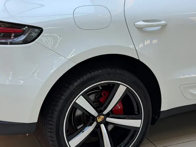Porsche Macan — Фото автомобиля 10