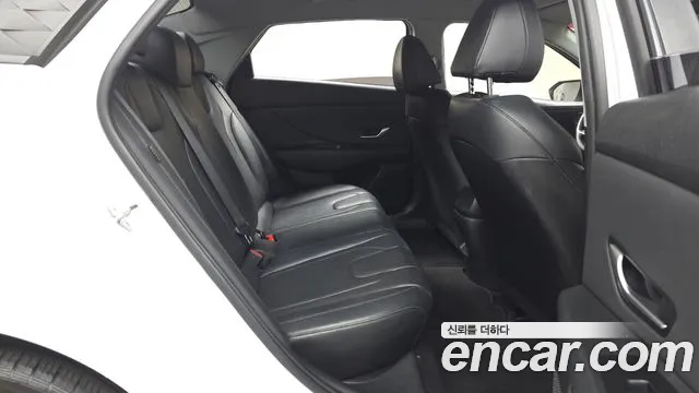 Hyundai Avante CN7 — Фото автомобиля 18