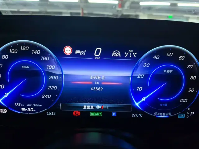 Mercedes-Benz EQE SUV — Фото автомобиля 4