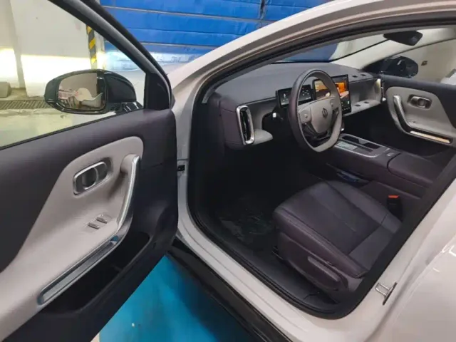 Leapmotor Leapmotor B01 2025 Model 550 Smart Edition — Фото автомобиля 12