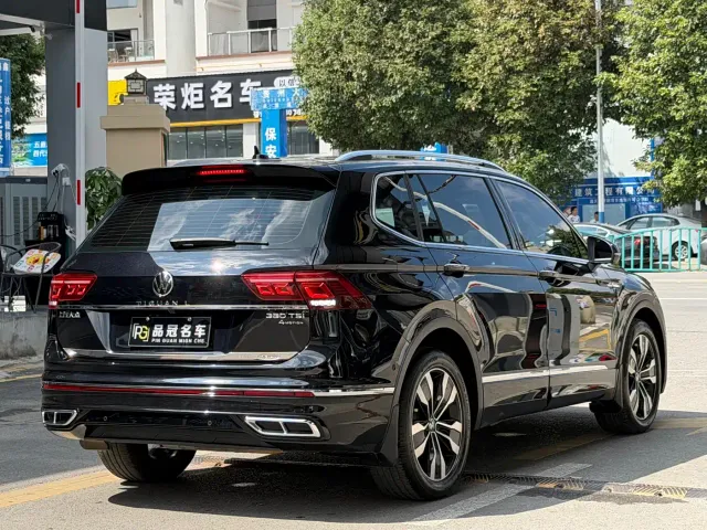 Volkswagen Tiguan L — Фото автомобиля 9