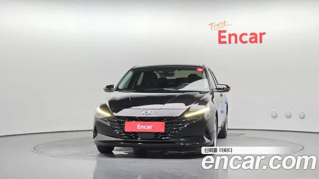 Hyundai AVANTE Avante (CN7) — Фото автомобиля 3
