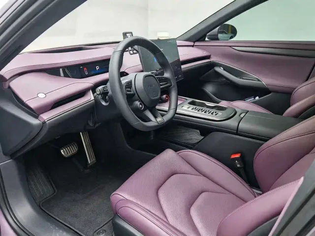 Xiaomi SU7 — Фото автомобиля 7