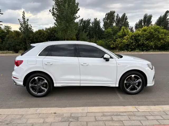 Audi Q3 — Фото автомобиля 4