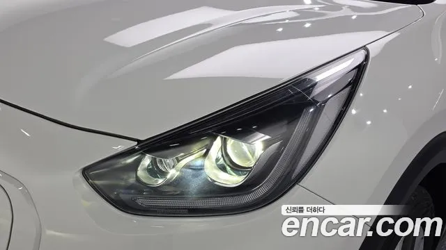 Kia Niro — Фото автомобиля 7