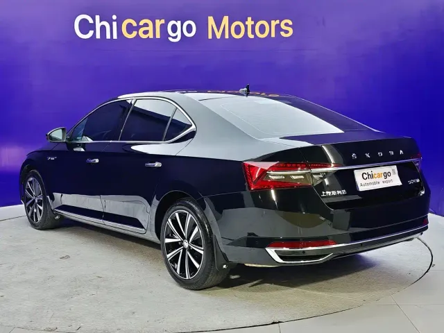 Skoda Superb — Фото автомобиля 3