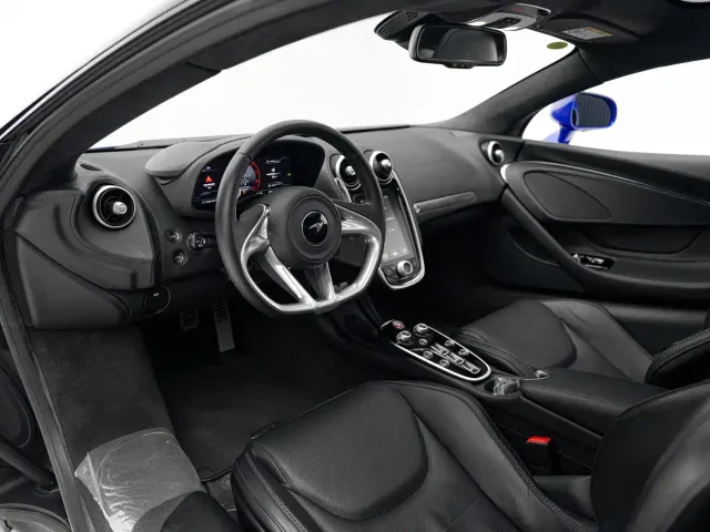 McLaren GT — Фото автомобиля 13