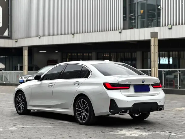 BMW 3 Series — Фото автомобиля 7