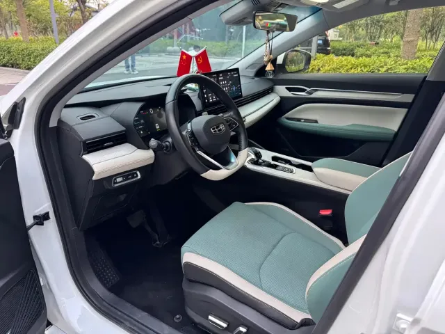 Geely Emgrand L — Фото автомобиля 4