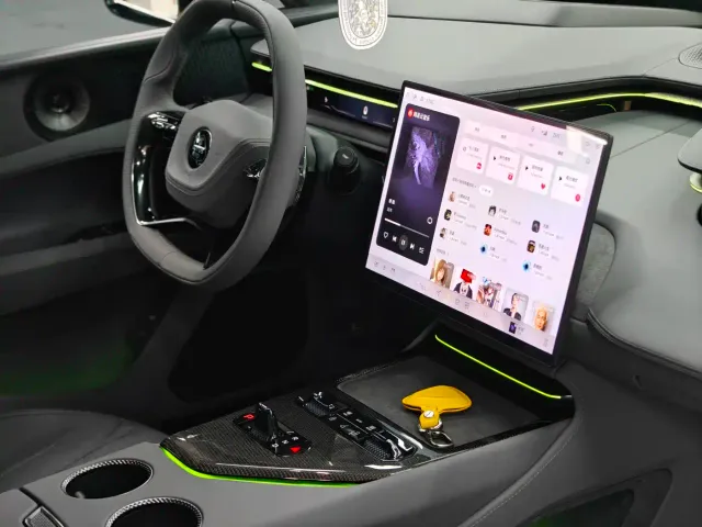 Lotus Emeya — Фото автомобиля 9