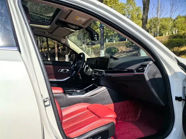 BMW 3 Series — Фото автомобиля 18
