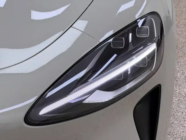 Xiaomi SU7 — Фото автомобиля 12