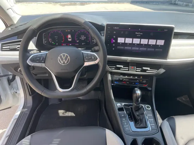 Volkswagen Bora — Фото автомобиля 12