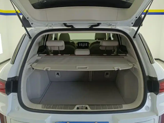 Geely ICON — Фото автомобиля 4
