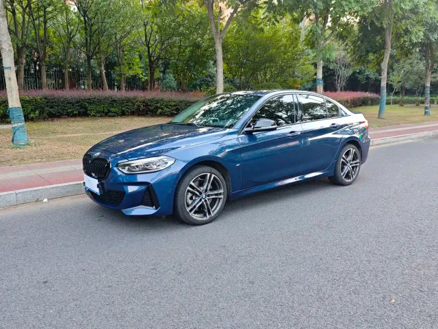Фотография автомобиля — BMW 1 Series