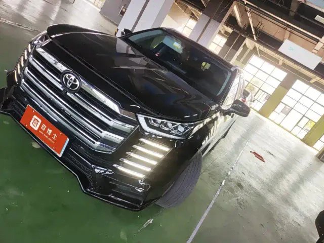 Toyota Highlander — Фото автомобиля 5