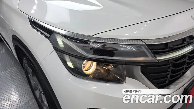 Kia Seltos — Фото автомобиля 7