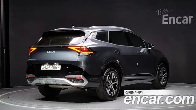 Kia Sportage Sportage 5-е поколение Бензин 1.6 турбо 2WD — Фото автомобиля 2