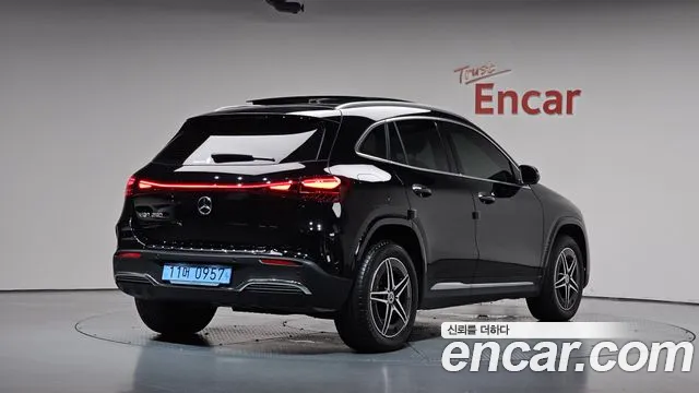 Mercedes-Benz EQA H243 — Фото автомобиля 2