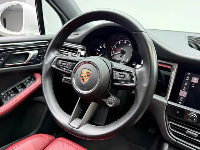 Porsche Macan — Фото автомобиля 4