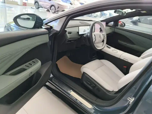 Nissan N7 — Фото автомобиля 15