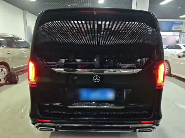 Mercedes-Benz V-Class — Фото автомобиля 5