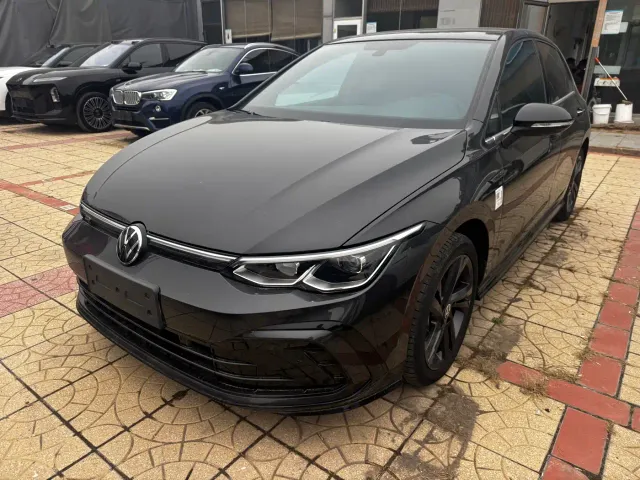 Фотография автомобиля — Volkswagen Golf