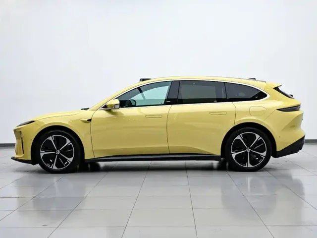 Nio ET5 Touring — Фото автомобиля 5