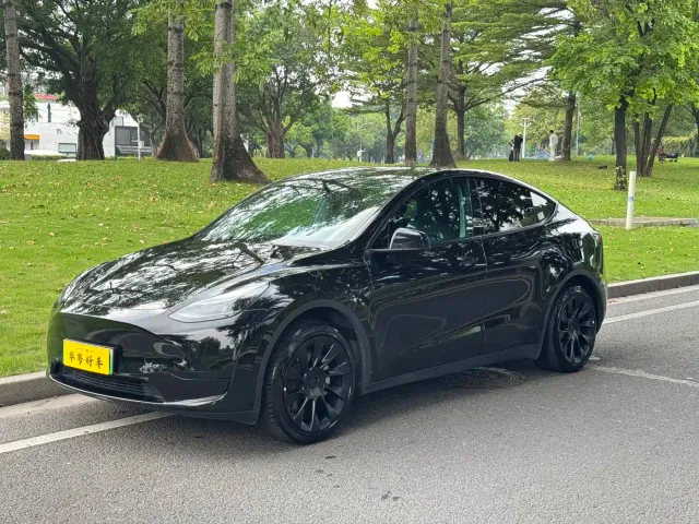 Фотография автомобиля — Tesla Model Y
