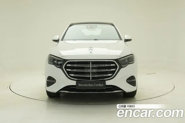 Mercedes-Benz E-Class E-класс W214 E300 4MATIC Exclusive — Фото автомобиля 3