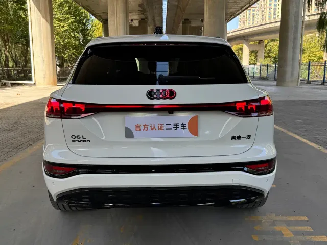 Audi Q6L e-tron — Фото автомобиля 5