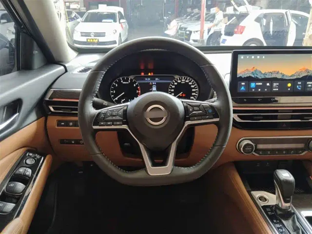 Nissan Teana — Фото автомобиля 10