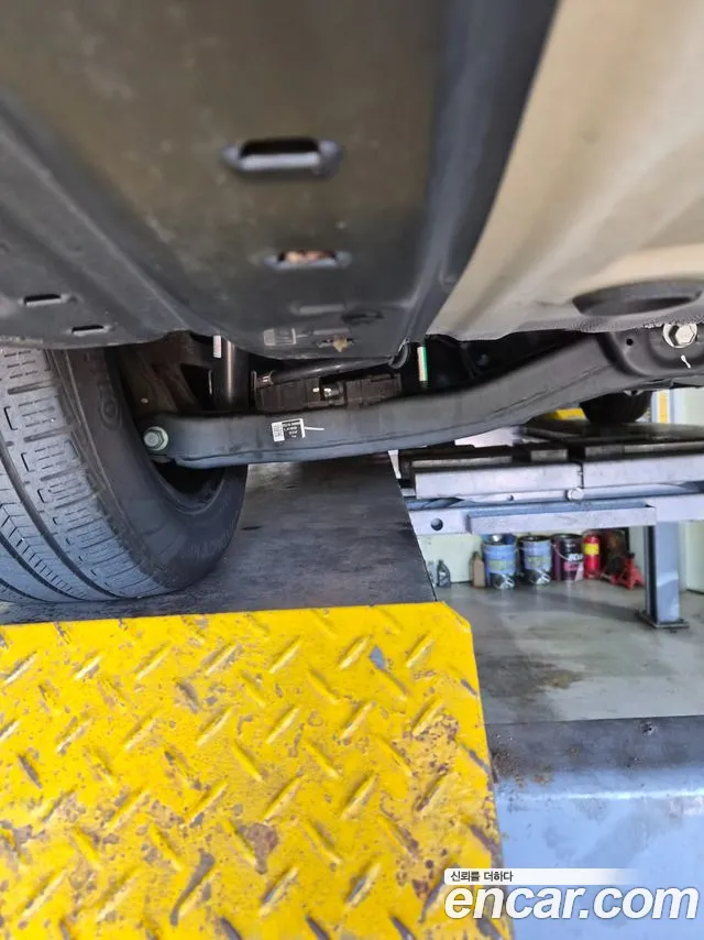 Kia Carnival Generation 4 — Фото автомобиля 14